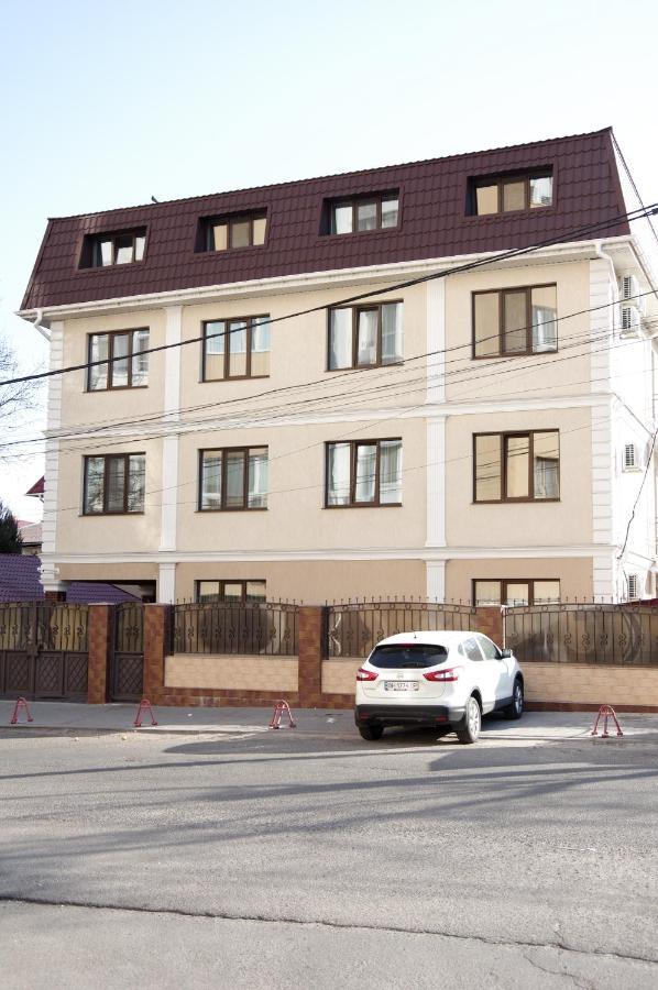 Chiernomorskie Apartamenty Odessa Exteriör bild