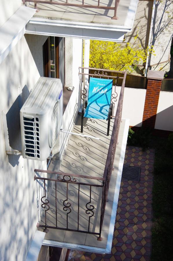 Chiernomorskie Apartamenty Odessa Exteriör bild